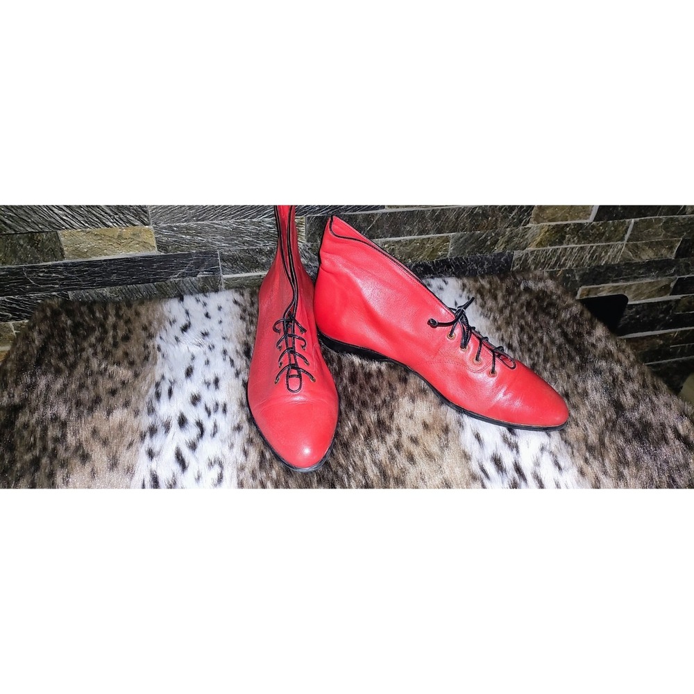 Gloria Vanderbilt Red Leather Booties Size 10 NEW